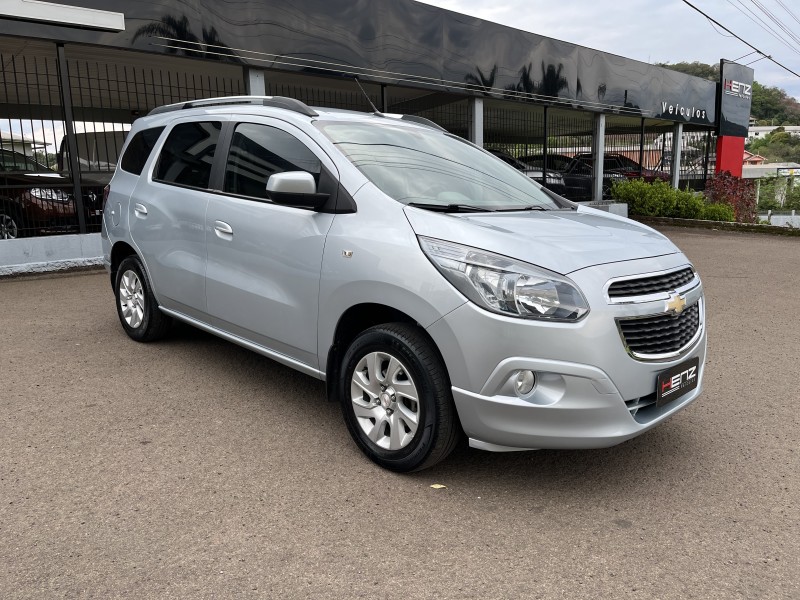 SPIN 1.8 LTZ 8V FLEX 4P MANUAL - 2013 - BOM PRINCíPIO