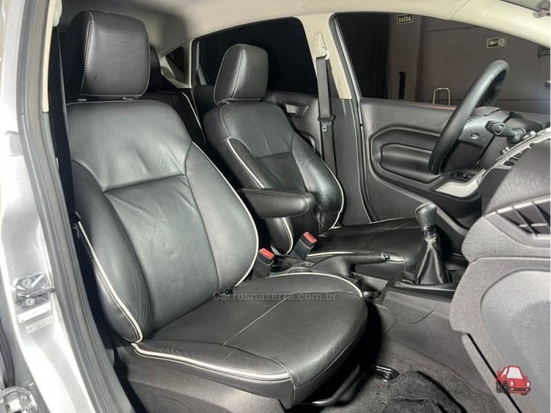 FIESTA 1.6 SE HATCH 16V FLEX 4P MANUAL - 2012 - CAXIAS DO SUL