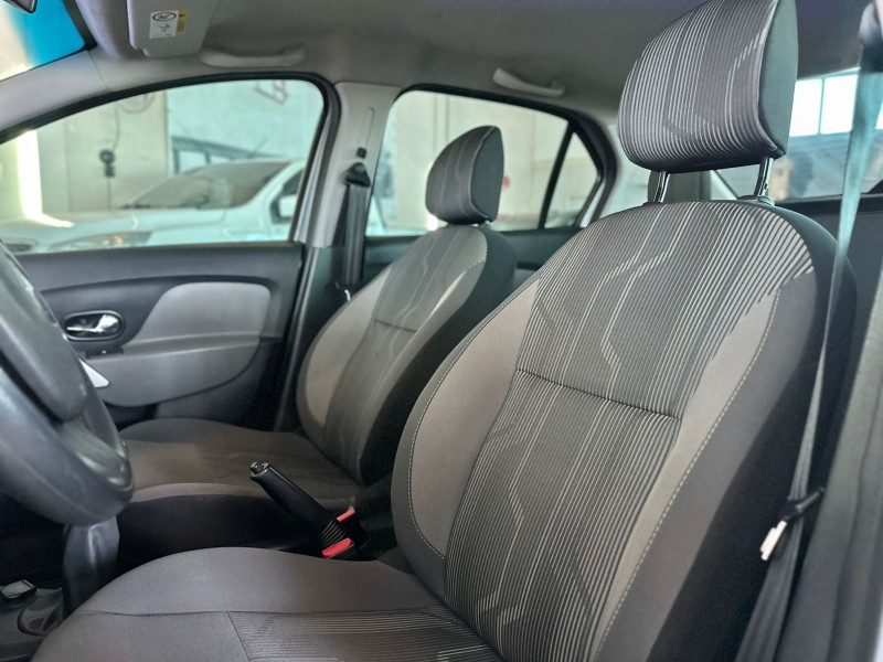 LOGAN 1.6 EXPRESSION 16V FLEX 4P MANUAL - 2018 - CAXIAS DO SUL