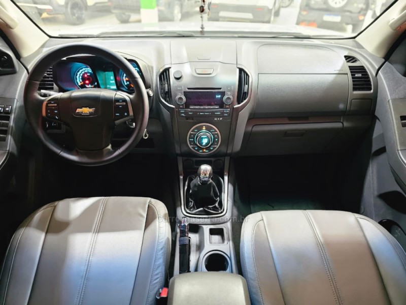 S10 2.4 LTZ 4X2 CD 8V FLEX 4P MANUAL - 2013 - SAPUCAIA DO SUL
