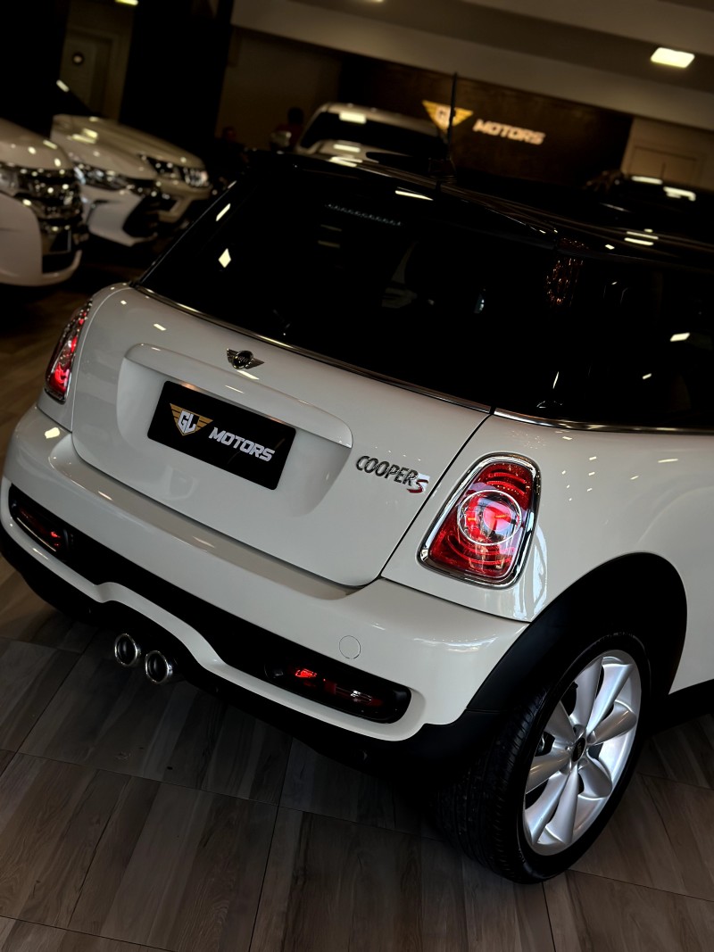 COOPER 1.6 S 16V TURBO GASOLINA 2P AUTOMÁTICO - 2011 - CAXIAS DO SUL