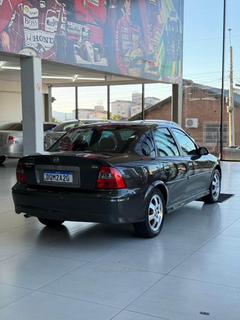 VECTRA 2.0 MPFI COLLECTION 8V GASOLINA 4P MANUAL - 2005 - SANTA CRUZ DO SUL
