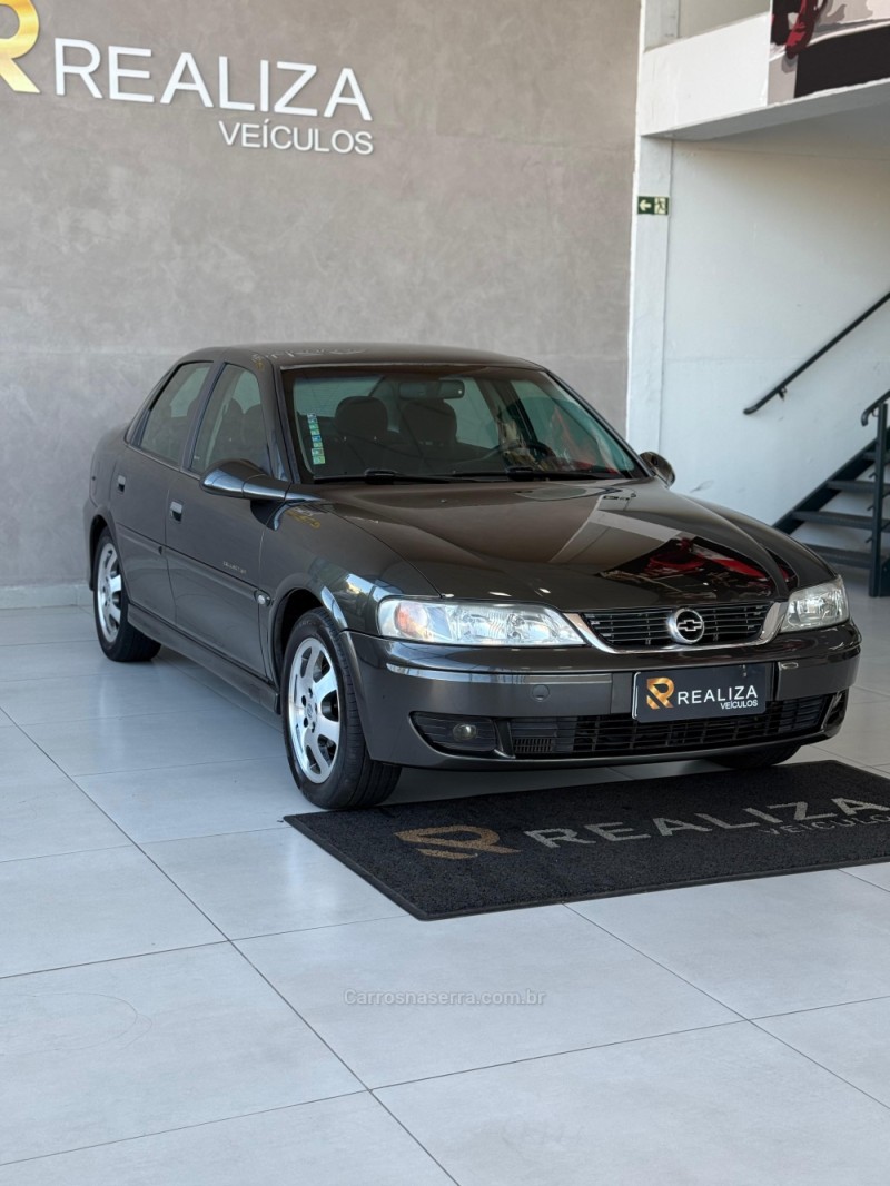 VECTRA 2.0 MPFI COLLECTION 8V GASOLINA 4P MANUAL - 2005 - SANTA CRUZ DO SUL