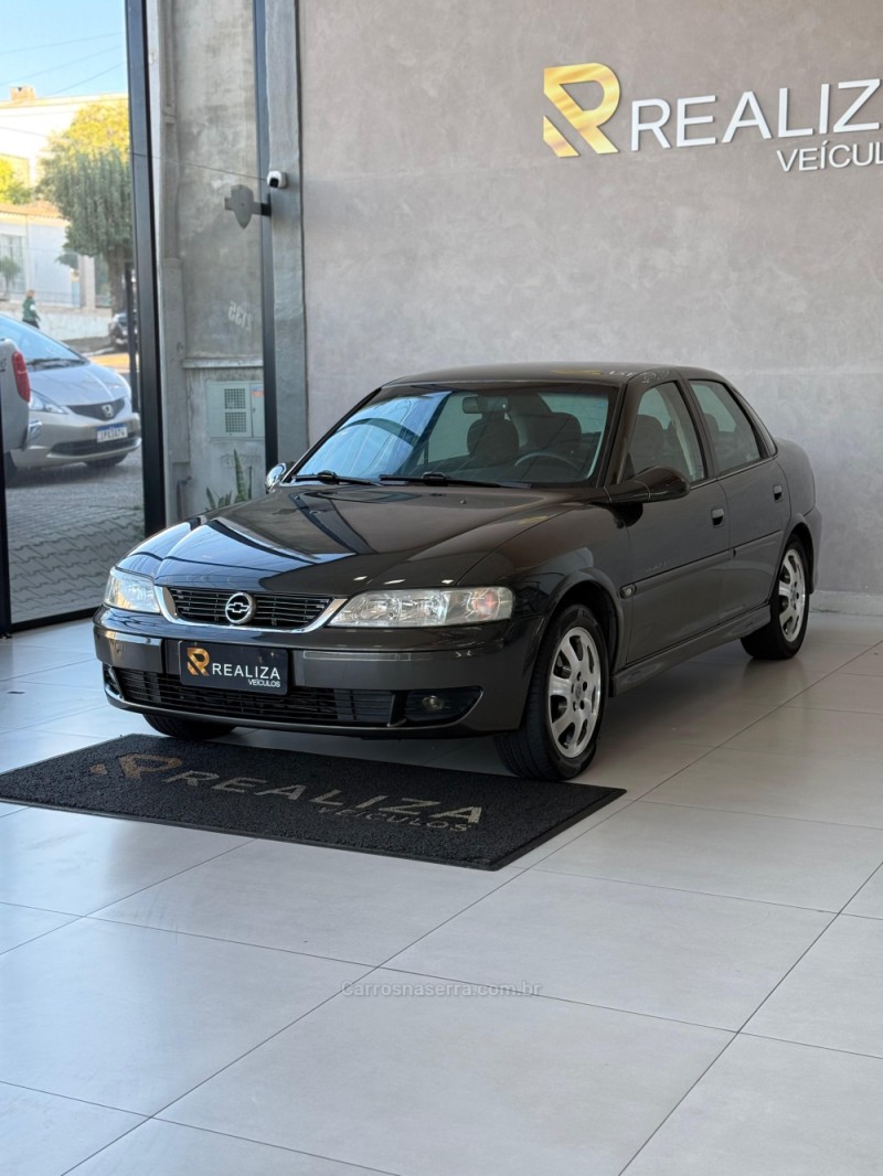 VECTRA 2.0 MPFI COLLECTION 8V GASOLINA 4P MANUAL - 2005 - SANTA CRUZ DO SUL