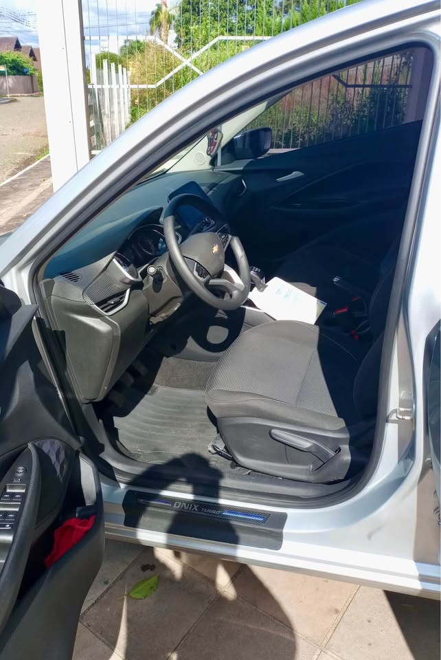 ONIX 1.0 LTZ 12V TURBO FLEX 4P MANUAL - 2023 - NOVA PETRóPOLIS