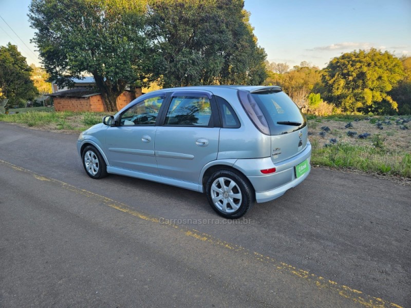 CORSA 1.4 MPFI PREMIUM 8V FLEX 4P MANUAL - 2009 - VERANóPOLIS