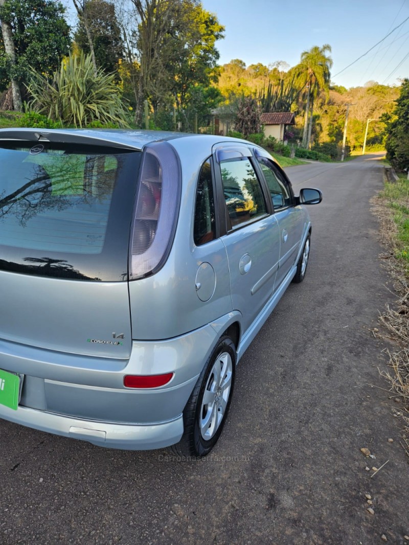 CORSA 1.4 MPFI PREMIUM 8V FLEX 4P MANUAL - 2009 - VERANóPOLIS