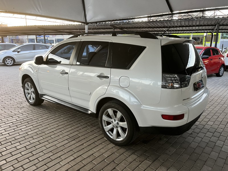 OUTLANDER 2.0 16V GASOLINA 4P AUTOMÁTICO - 2013 - CAXIAS DO SUL