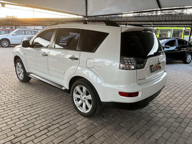 OUTLANDER 2.0 16V GASOLINA 4P AUTOMÁTICO - 2013 - CAXIAS DO SUL