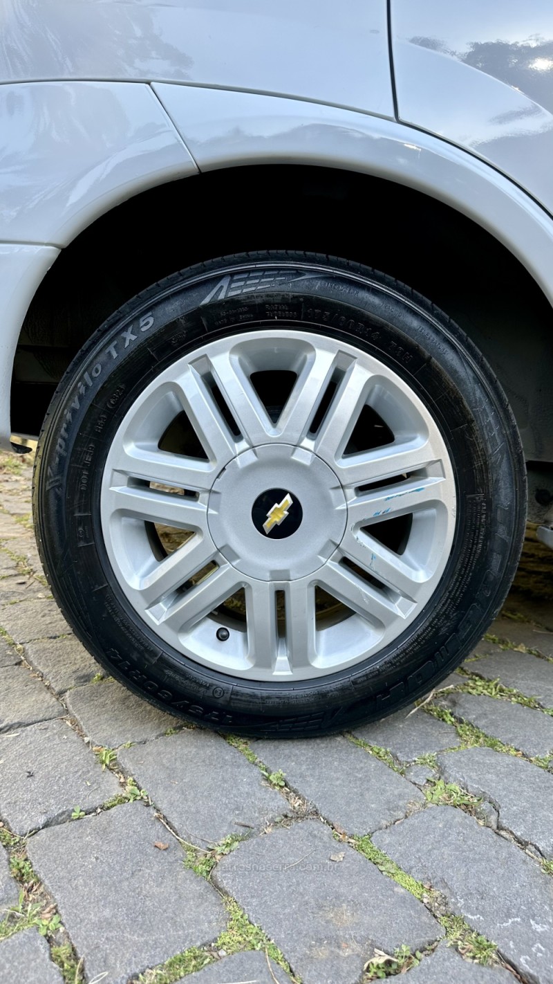 CORSA 1.4 MPFI MAXX 8V FLEX 4P MANUAL - 2011 - CAXIAS DO SUL