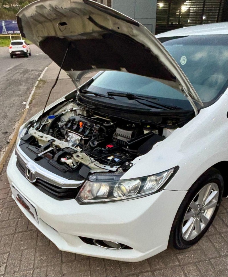 CIVIC 2.0 LXR 16V FLEX 4P AUTOMÁTICO - 2014 - CAXIAS DO SUL