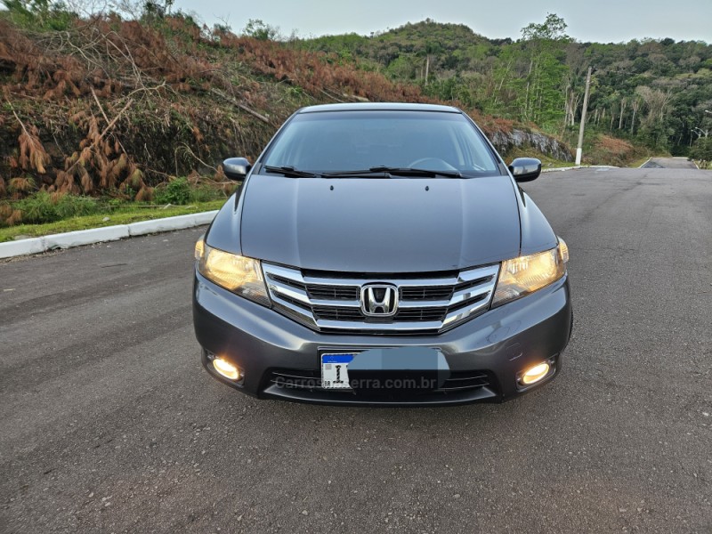 CITY 1.5 LX 16V FLEX 4P AUTOMÁTICO - 2013 - PICADA CAFé
