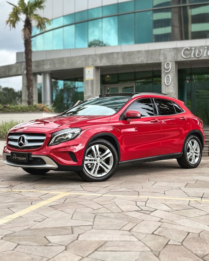 GLA 200 1.6 CGI VISION 16V TURBO FLEX 4P AUTOMÁTICO - 2015 - NOVO HAMBURGO