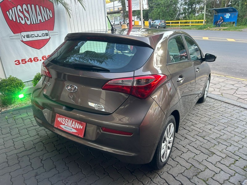 HB20 1.0 COMFORT 12V FLEX 4P MANUAL - 2017 - TRêS COROAS