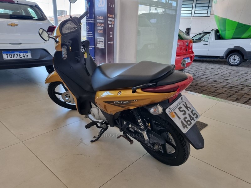 BIZ 125 EX - 2011 - VACARIA