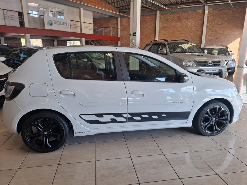 SANDERO 2.0 RS 16V FLEX 4P MANUAL - 2017 - FARROUPILHA