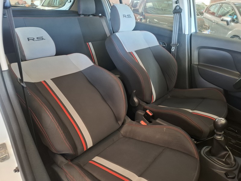 SANDERO 2.0 RS 16V FLEX 4P MANUAL - 2017 - FARROUPILHA