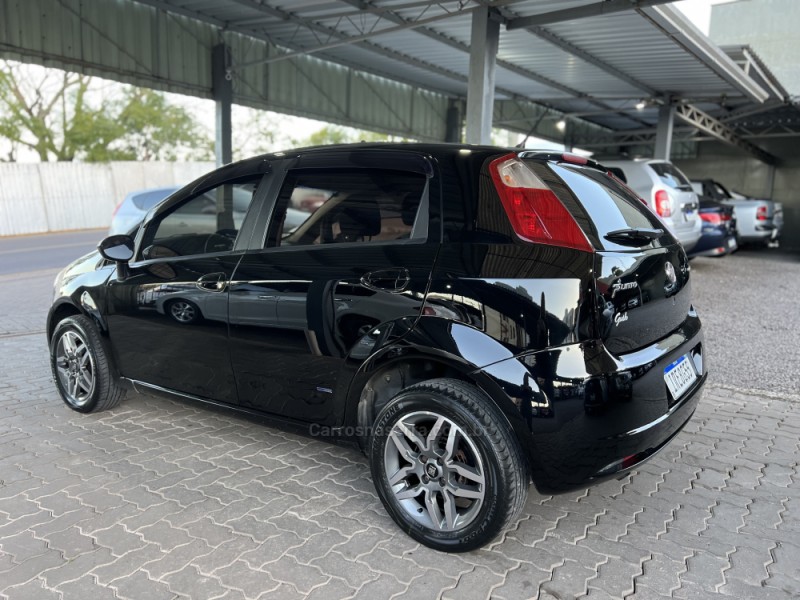 PUNTO 1.4 ATTRACTIVE 8V FLEX 4P MANUAL - 2011 - BOM PRINCíPIO