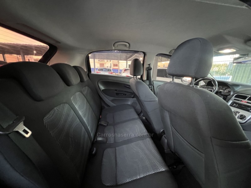 PUNTO 1.4 ATTRACTIVE 8V FLEX 4P MANUAL - 2011 - BOM PRINCíPIO