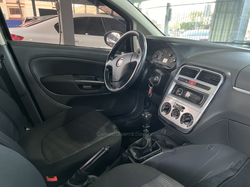 PUNTO 1.4 ATTRACTIVE 8V FLEX 4P MANUAL - 2011 - BOM PRINCíPIO