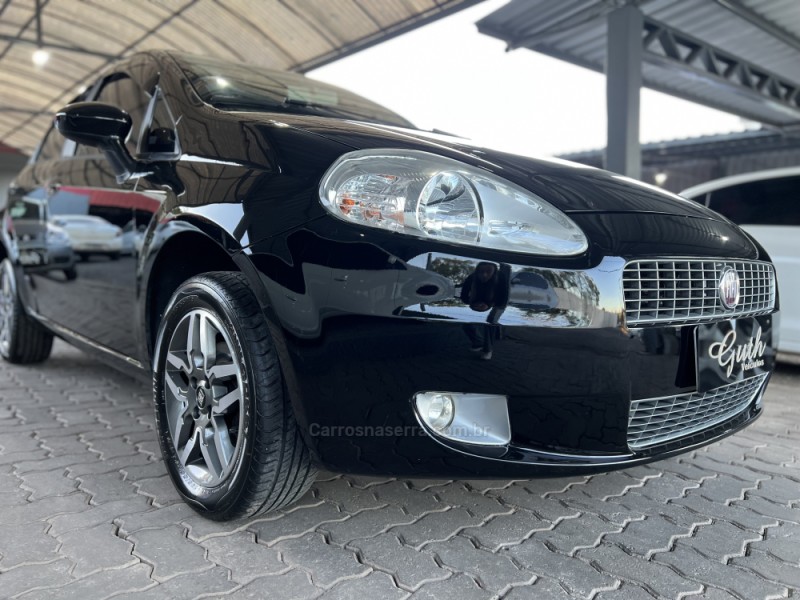 PUNTO 1.4 ATTRACTIVE 8V FLEX 4P MANUAL - 2011 - BOM PRINCíPIO