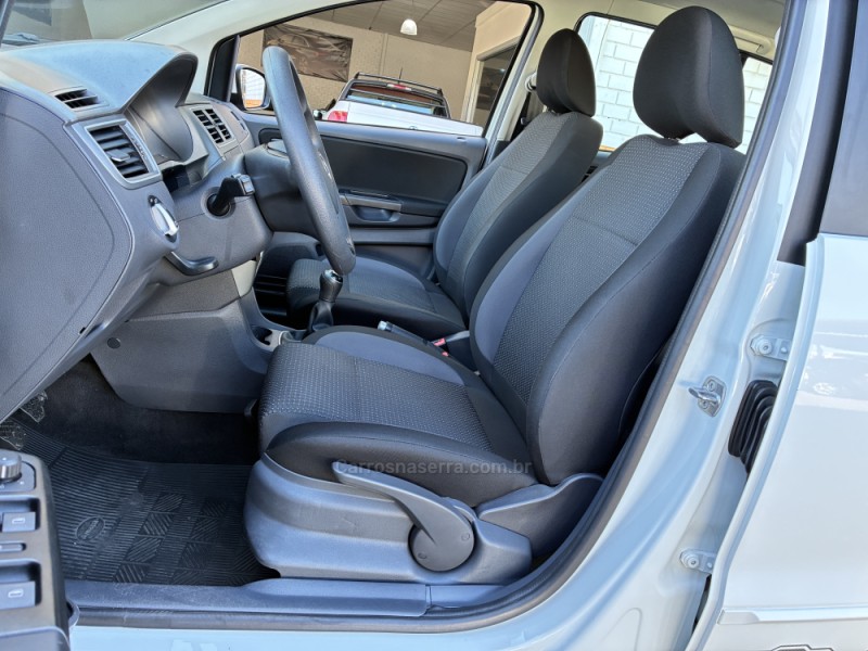 FOX 1.6 CONNECT 8V FLEX 4P MANUAL - 2018 - VENâNCIO AIRES