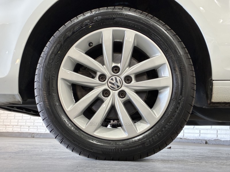 FOX 1.6 CONNECT 8V FLEX 4P MANUAL - 2018 - VENâNCIO AIRES