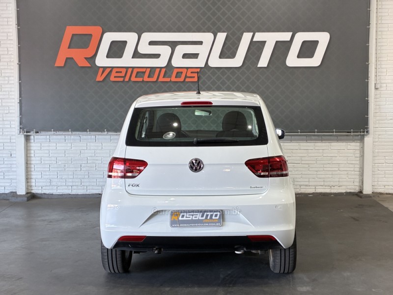 FOX 1.6 CONNECT 8V FLEX 4P MANUAL - 2018 - VENâNCIO AIRES