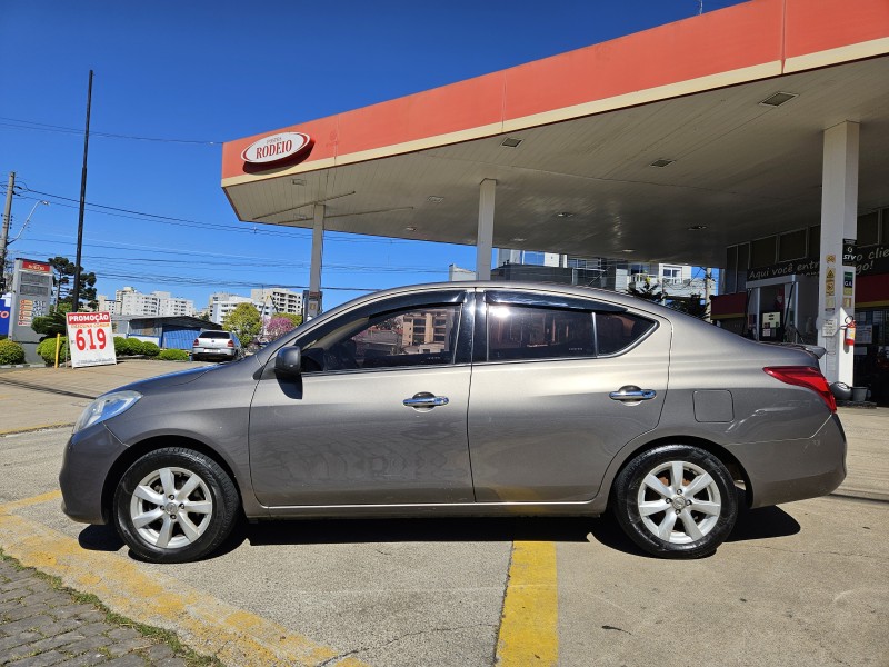 VERSA 1.6 16V FLEX SL 4P MANUAL - 2014 - CAXIAS DO SUL