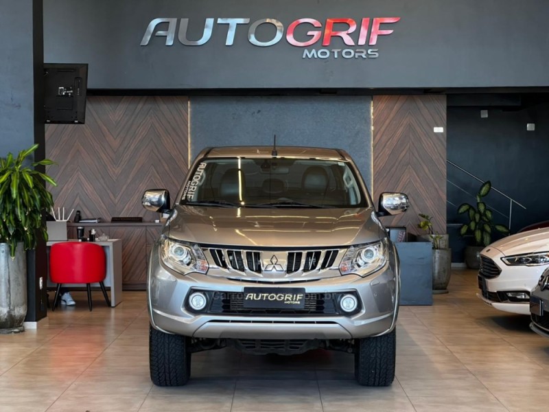 L200 TRITON 2.4 16V TURBO DIESEL SPORT HPE CD 4P 4X4 AUTOMÁTICO - 2017 - CAMPO BOM