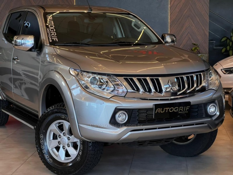 L200 TRITON 2.4 16V TURBO DIESEL SPORT HPE CD 4P 4X4 AUTOMÁTICO - 2017 - CAMPO BOM