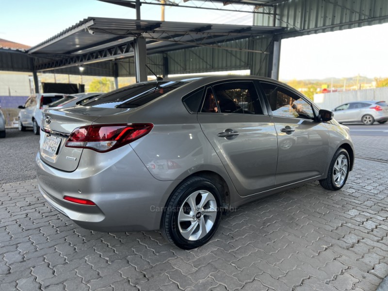 HB20S 1.6 PREMIUM 16V FLEX 4P AUTOMÁTICO - 2018 - BOM PRINCíPIO
