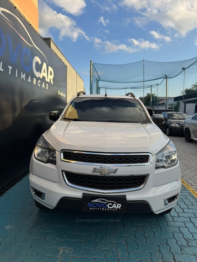 S10 2.4 LT 4X2 CD 8V FLEX 4P MANUAL - 2013 - ESTâNCIA VELHA