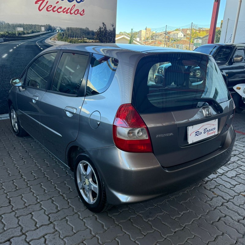 FIT 1.4 LX 8V GASOLINA 4P MANUAL - 2007 - CAXIAS DO SUL