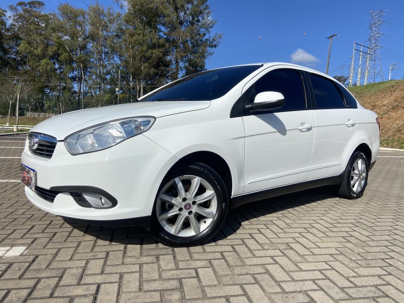 siena 1.4 mpi attractive 8v flex 4p manual 2013 caxias do sul