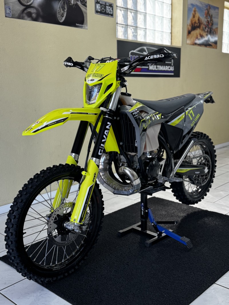 250 TSX  - 2024 - CAXIAS DO SUL