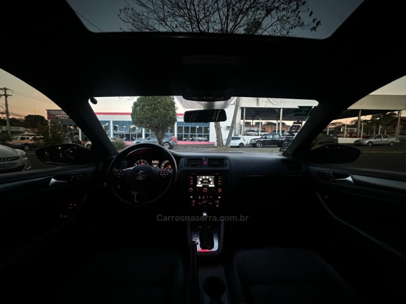JETTA 2.0 COMFORTLINE FLEX 4P TIPTRONIC - 2013 - CAMPO BOM