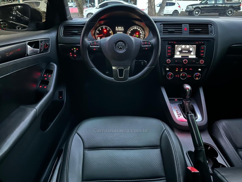 JETTA 2.0 COMFORTLINE FLEX 4P TIPTRONIC - 2013 - CAMPO BOM