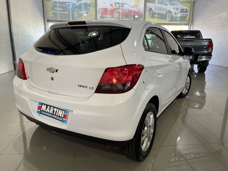 ONIX 1.4 MPFI LT 8V FLEX 4P MANUAL - 2013 - CAXIAS DO SUL
