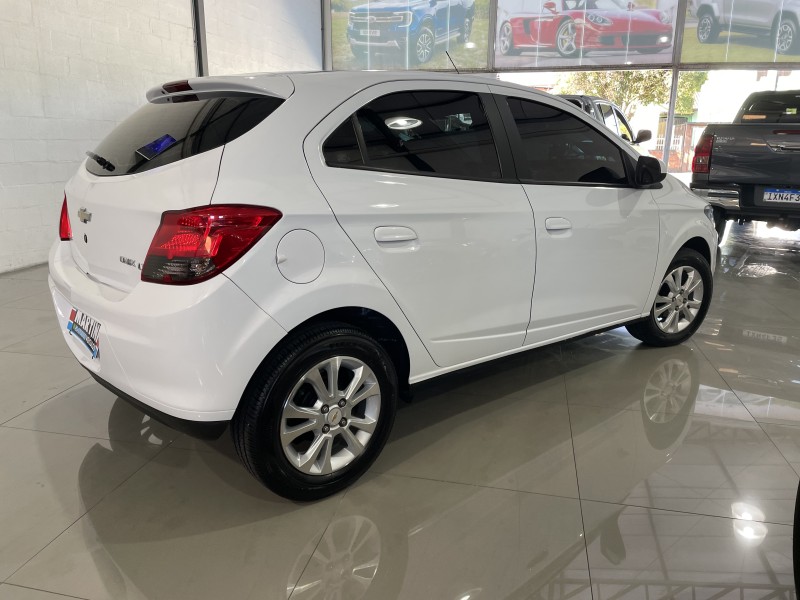 ONIX 1.4 MPFI LT 8V FLEX 4P MANUAL - 2013 - CAXIAS DO SUL
