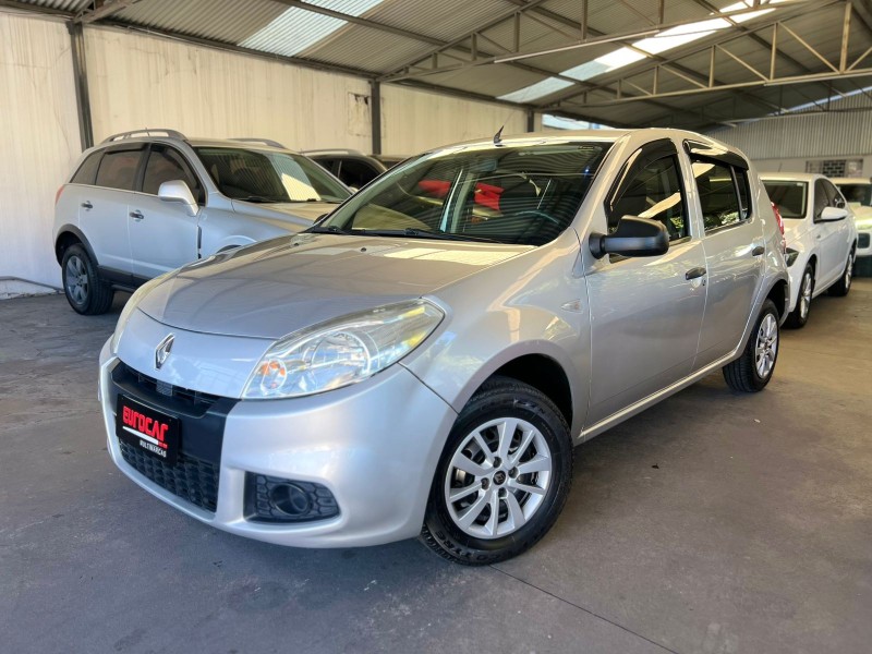 sandero 1.0 authentique 16v flex 4p manual 2013 caxias do sul