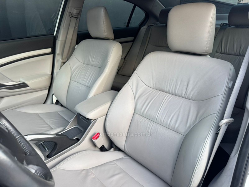 CIVIC 2.0 EXR 16V FLEX 4P AUTOMÁTICO - 2016 - ESTâNCIA VELHA