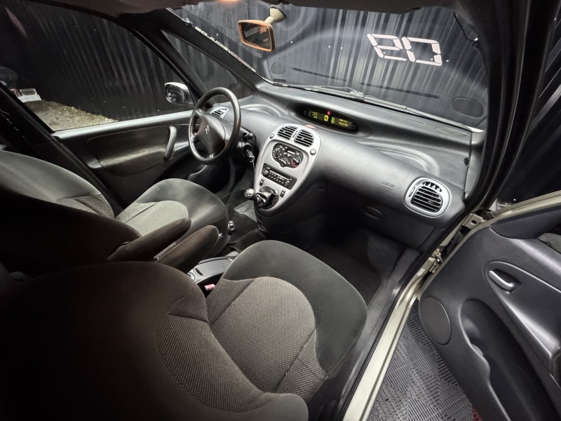 XSARA PICASSO 1.6 I GLX 16V FLEX 4P MANUAL - 2009 - CAXIAS DO SUL
