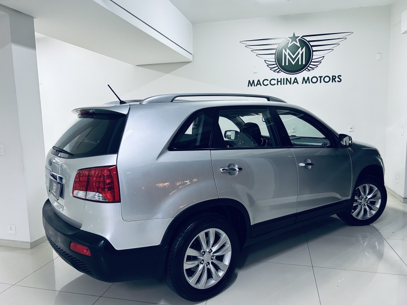 SORENTO 2.4 EX2 AWD 4X4 16V GASOLINA 4P 7 LUGARES AUTOMÁTICO - 2011 - CAXIAS DO SUL