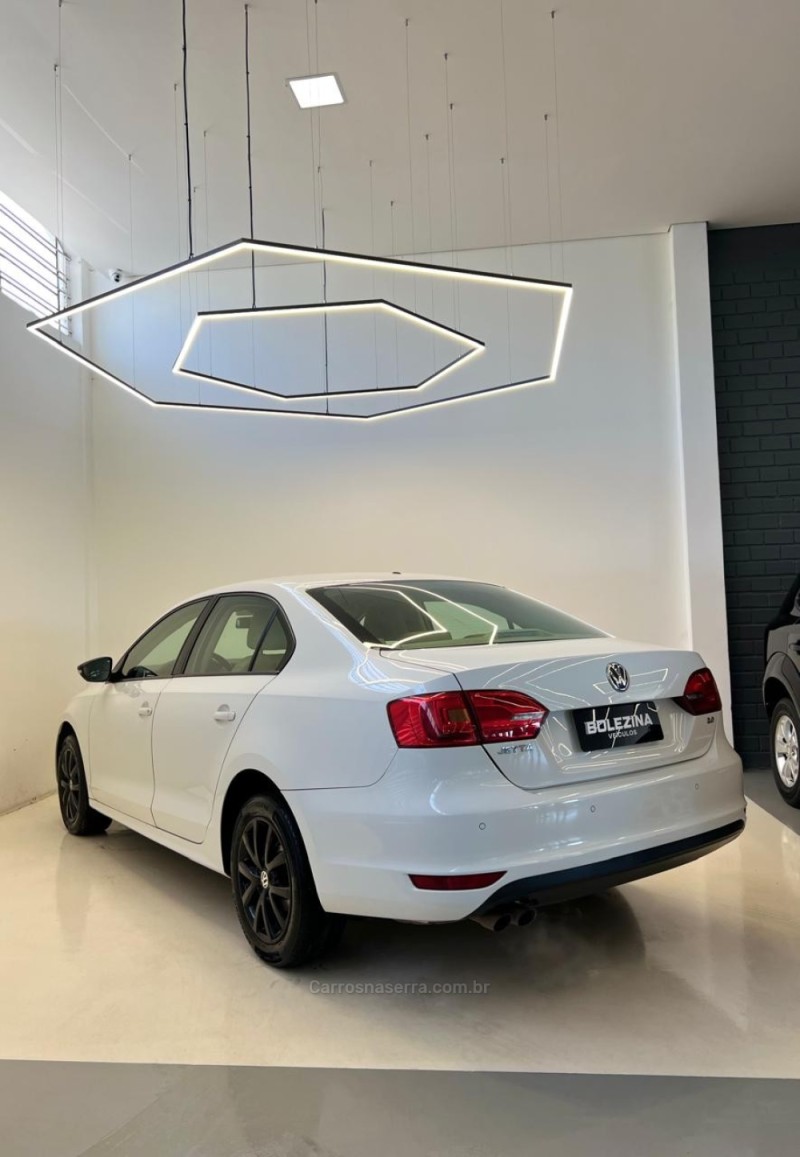 JETTA 2.0 COMFORTLINE FLEX 4P TIPTRONIC - 2013 - NOVO HAMBURGO
