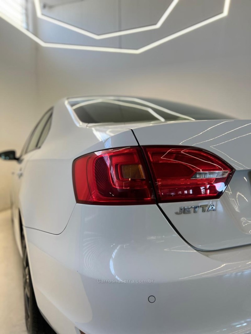 JETTA 2.0 COMFORTLINE FLEX 4P TIPTRONIC - 2013 - NOVO HAMBURGO