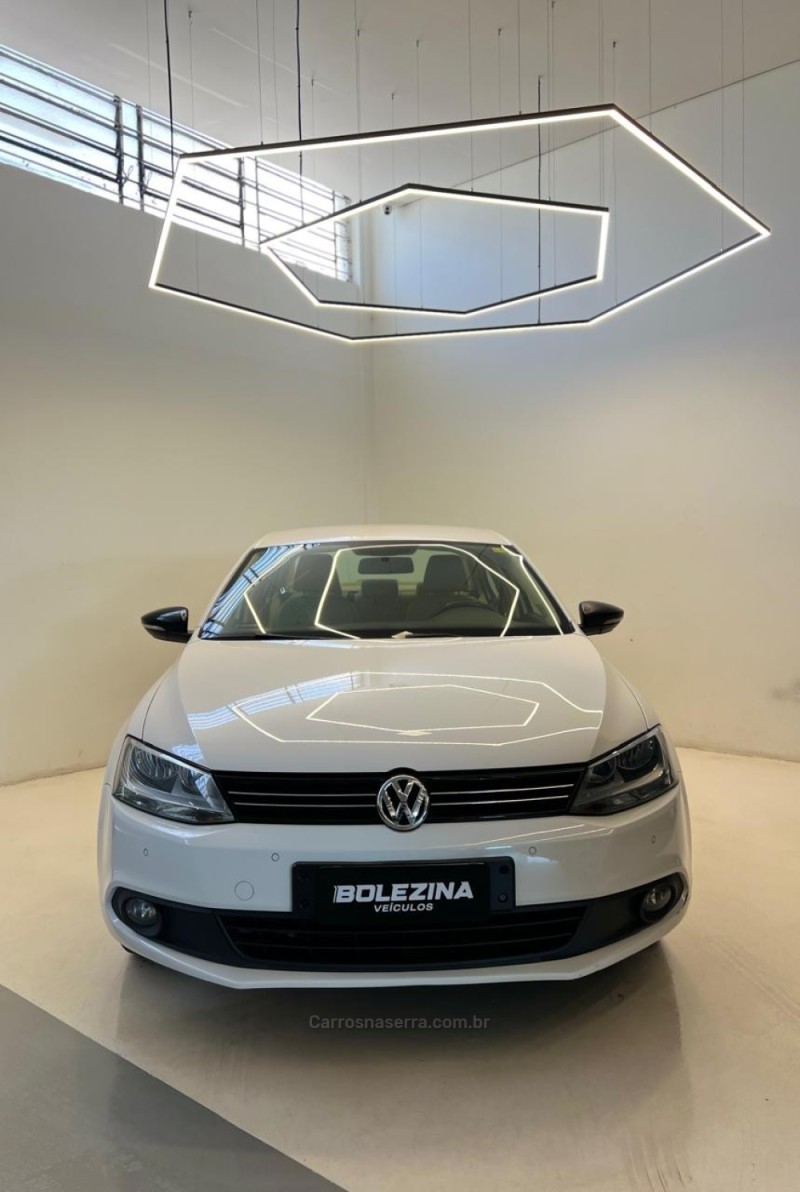 JETTA 2.0 COMFORTLINE FLEX 4P TIPTRONIC - 2013 - NOVO HAMBURGO