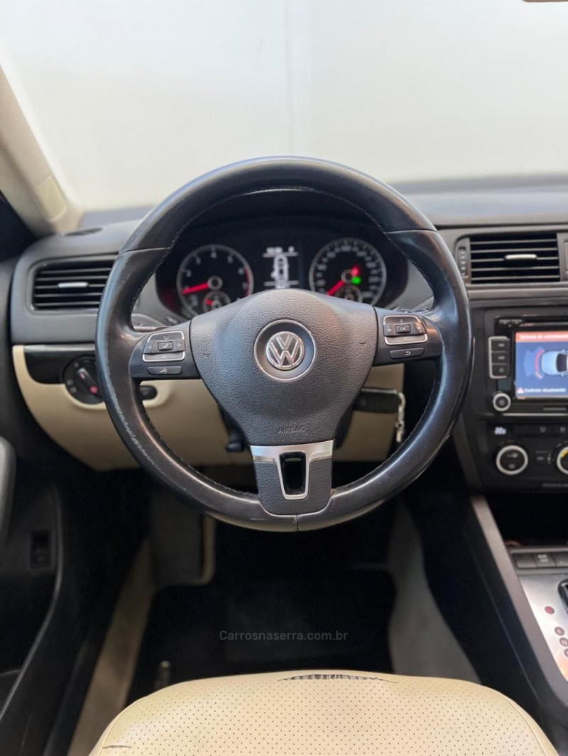 JETTA 2.0 COMFORTLINE FLEX 4P TIPTRONIC - 2013 - NOVO HAMBURGO