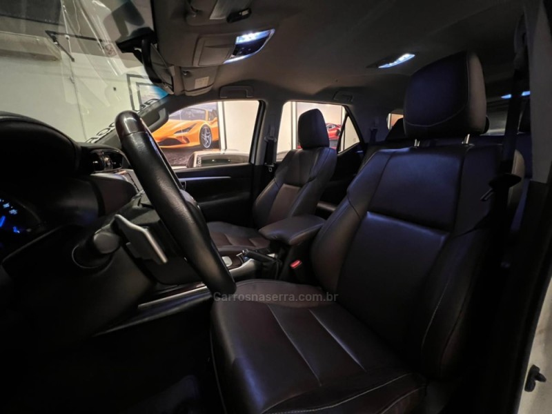 HILUX SW4 2.8 SRX 4X4 7 LUGARES 16V TURBO INTERCOOLER DIESEL 4P AUTOMÁTICO - 2020 - CAMPO BOM
