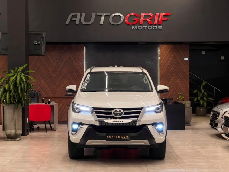 HILUX SW4 2.8 SRX 4X4 7 LUGARES 16V TURBO INTERCOOLER DIESEL 4P AUTOMÁTICO - 2020 - CAMPO BOM